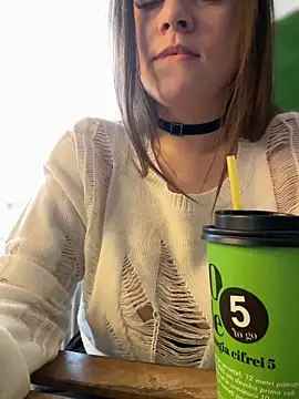 CrazyTori Adlı Modelin Canlı XXX Sohbeti