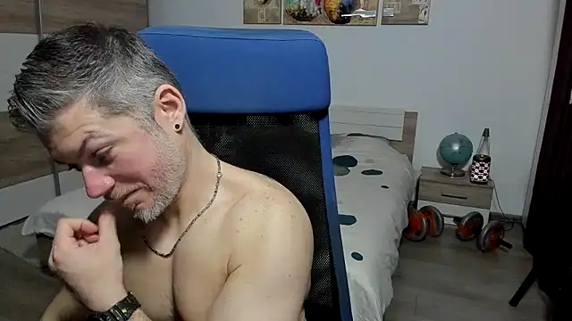 RobbyShawz élő XXX-chatje