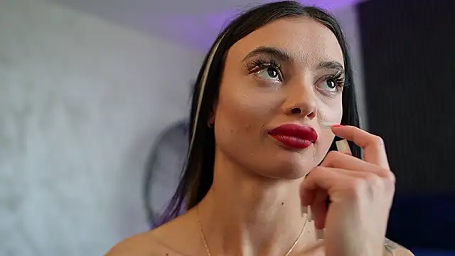 Chat +18 de RachelRavee ao vivo