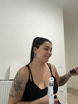 XXX chat uživo modela LuciaLoca