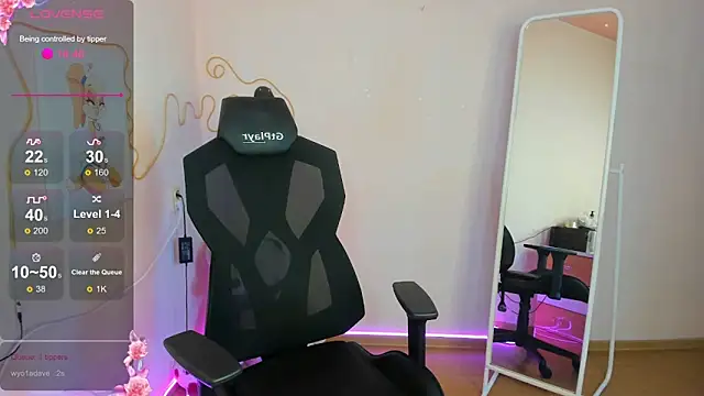 AliceeinWonderlanddd Webcam Show