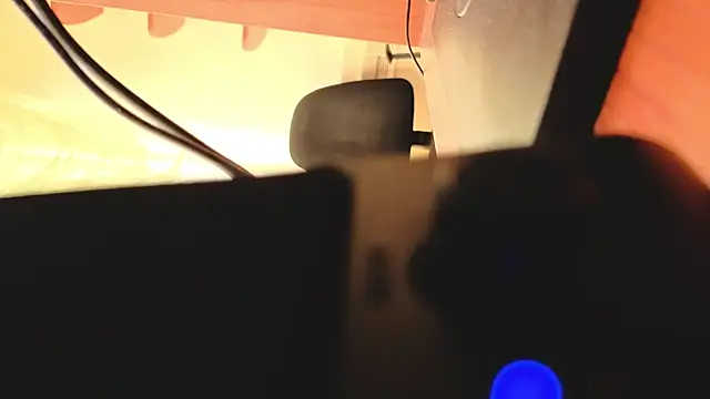 Tori_Twirl élő XXX-chatje