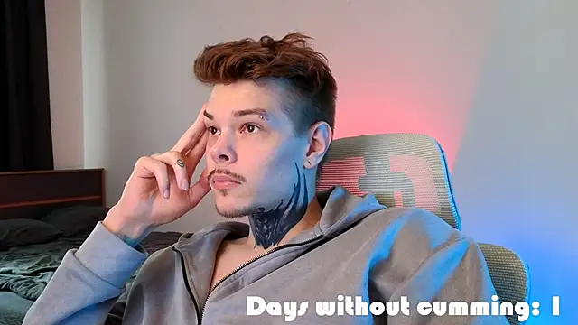 DENIS_HERE Adlı Modelin Canlı XXX Sohbeti