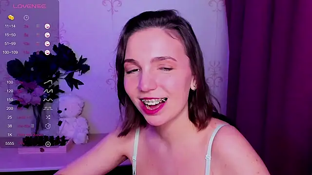 KindHazelHere_'s Live XXX Chat