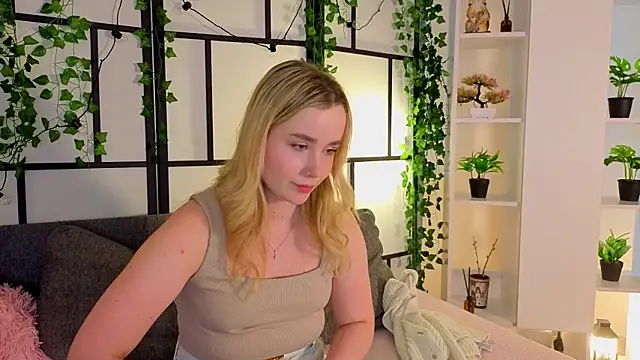 IvetteLabore's Live XXX Chat