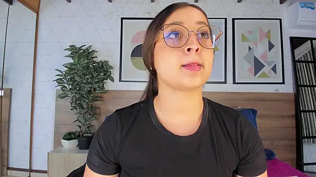 MiaKay1 Chat XXX in diretta