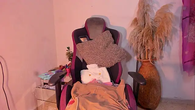 bad_girl_xxx Adlı Modelin Canlı XXX Sohbeti