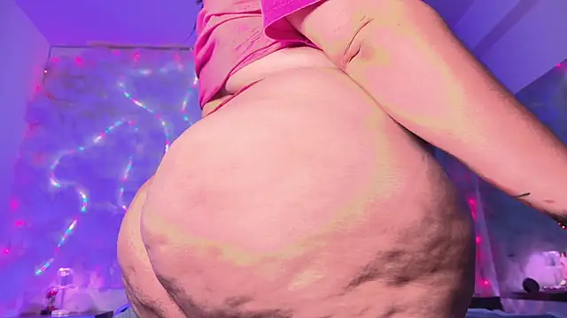 emmajohnss Adlı Modelin Canlı XXX Sohbeti