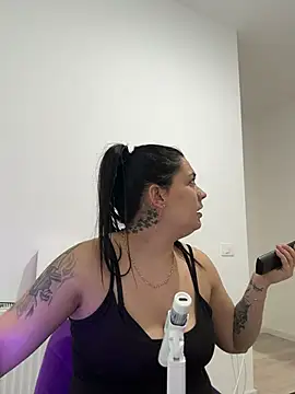 LuciaLoca – Live XXX-chat