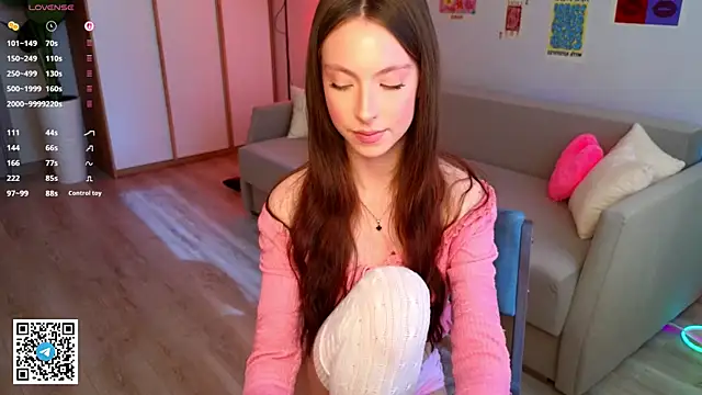 Yasmin_Kass Show Webcam