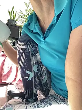 AnnikaRose Adlı Modelin Canlı XXX Sohbeti