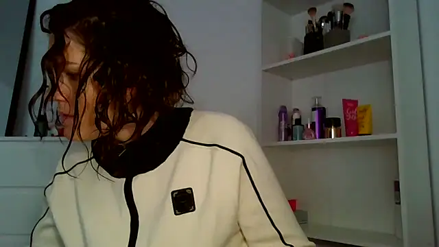 Ms-Lust1- – Naživo XXX chat