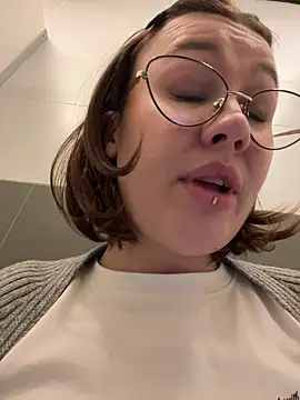 RinaCat Show in webcam