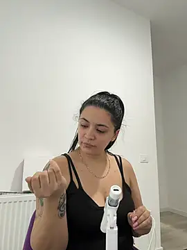 LuciaLoca – Live XXX-chat