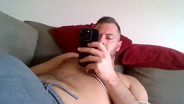 cheekycherryx élő XXX-chatje