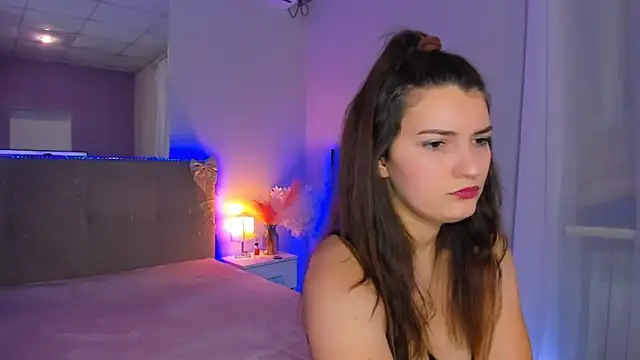 دردشة Laura_Leee الجنسية المباشرة