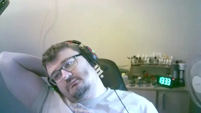 Chat XXX en directo de SirAbuser