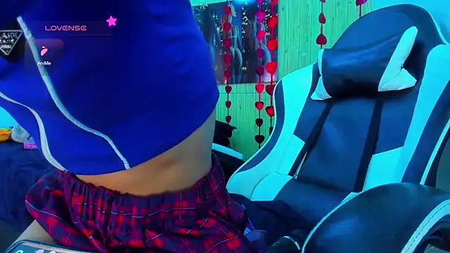 dolly_boob: απευθείας συνομιλία ΧΧΧ