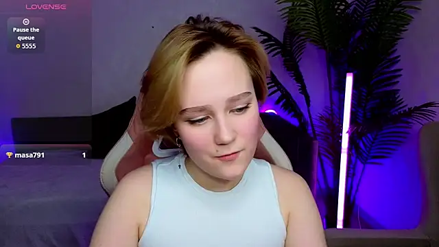 Ellie_Heavenly 现场XXX聊天