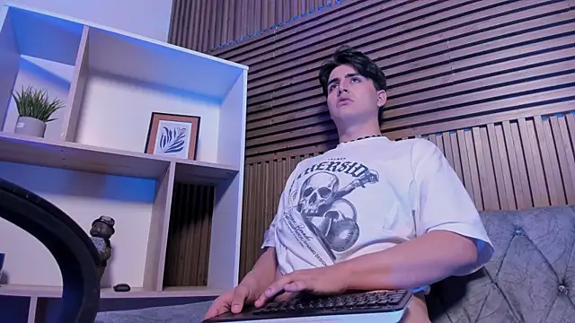 Chat XXX en directo de noahWolff_