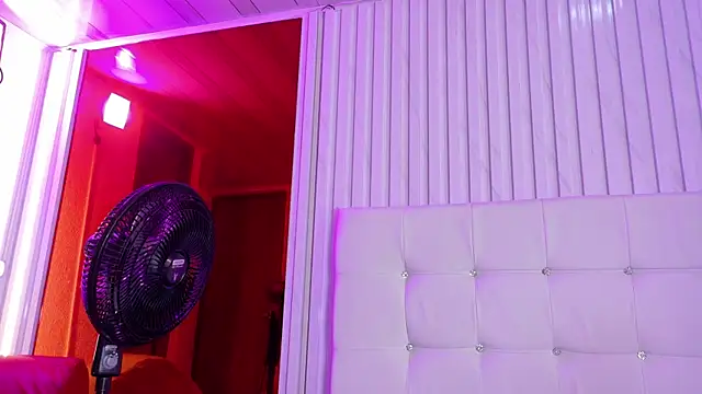 KittyLatina_02 Webcamshow