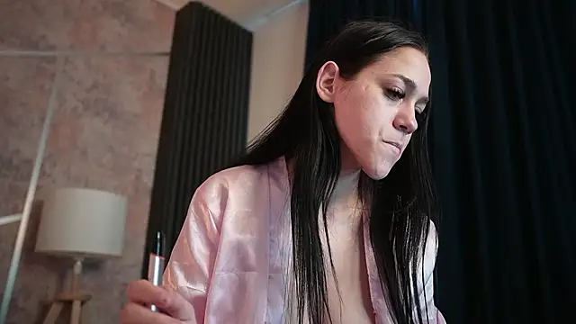 دردشة KimmBlaze الجنسية المباشرة