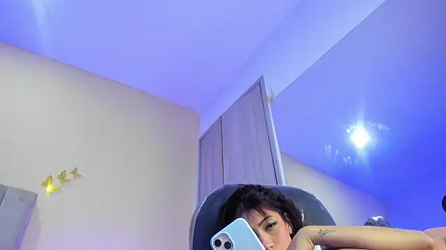 Emma_Hearts 现场XXX聊天