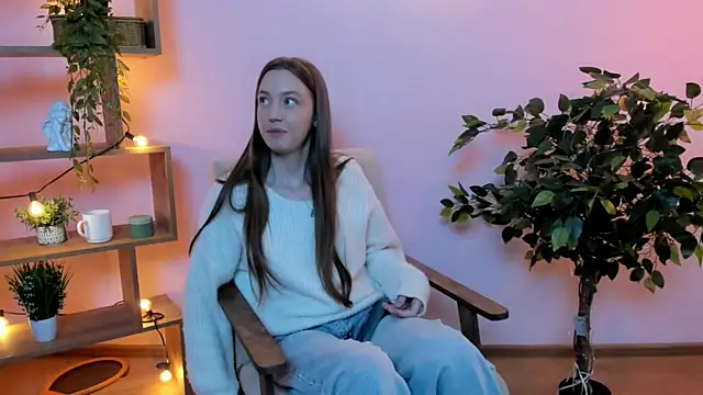 AlbertineRadvany Adlı Modelin Canlı XXX Sohbeti