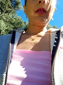 XXX chat uživo modela VIKS_SECRET