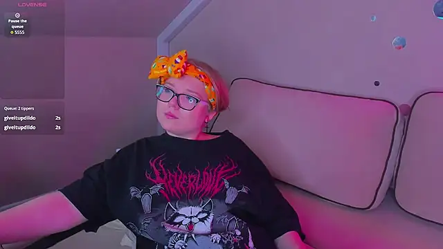 Lauraaa_Smith – Naživo XXX chat