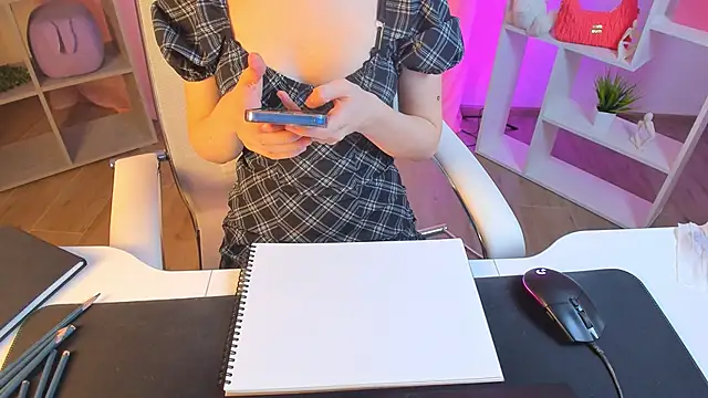 ElliFrankenweenie élő XXX-chatje