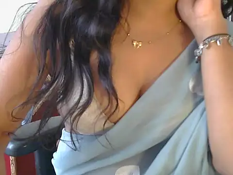 hottest_mahii – webcam-show