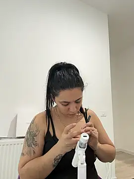 Chat +18 de LuciaLoca ao vivo