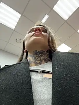 دردشة KishaMur الجنسية المباشرة