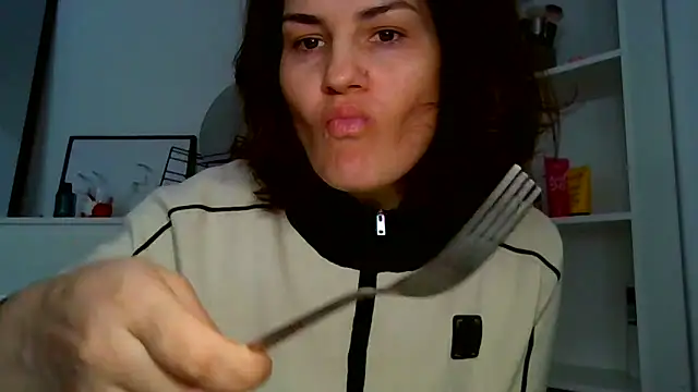 Ms-Lust1- élő XXX-chatje