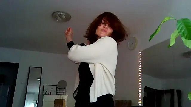 Ms-Lust1- Chat XXX in diretta