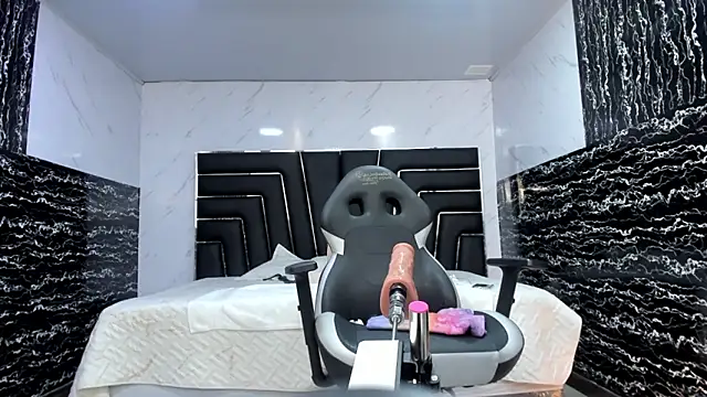 XXX chat uživo modela Ladyy_Scarlett