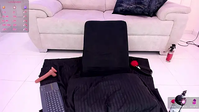 Kenia_Storm élő XXX-chatje