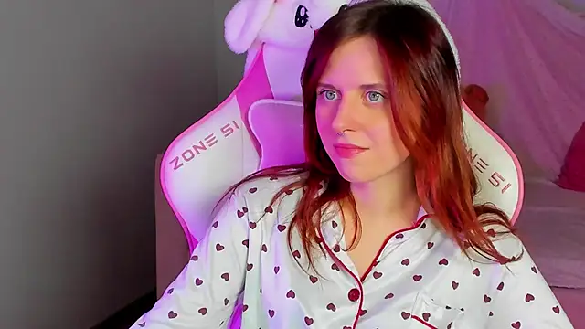 Chatroom XXX en direct de FreyaVey