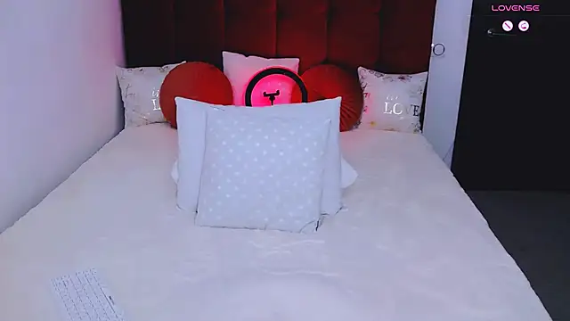 EvelynPorshe Adlı Modelin Canlı XXX Sohbeti