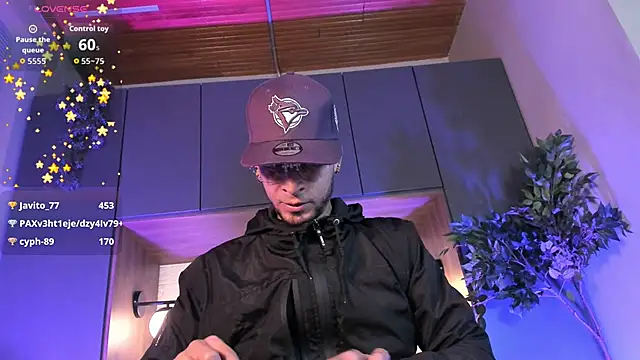 Živý XXX chat DrakeNeumann