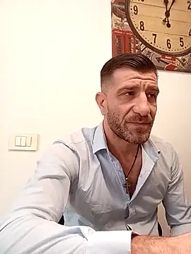 دردشة Alexdaniel89 الجنسية المباشرة