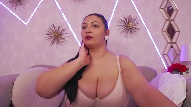 BustyEva_ Adlı Modelin Canlı XXX Sohbeti