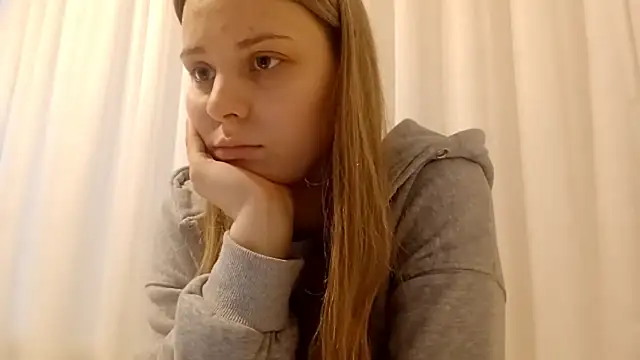 CrackShirker Pertunjukan Webcam