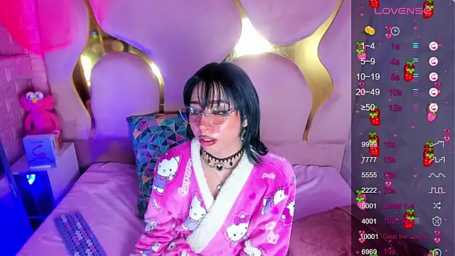 NaniiSisy webcam show