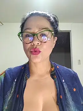 naughty_doll_horny Chat XXX live