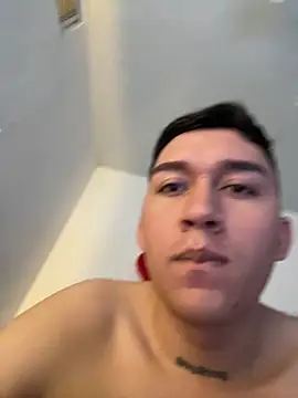 Chat XXX Live leosexboy_