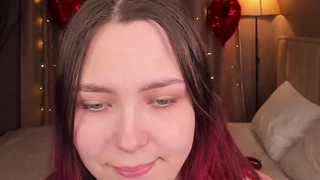 Chat +18 de Monica__Queen ao vivo