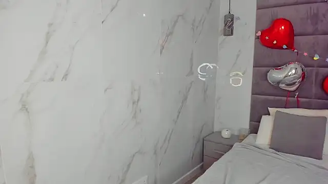 Chat +18 de Chloee_White ao vivo