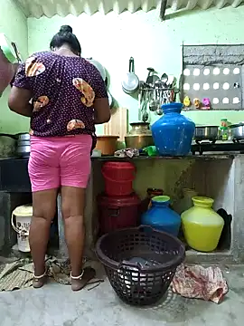 Chat +18 de Tamilselviroja- ao vivo